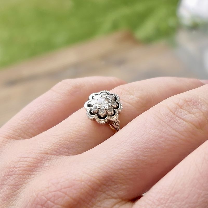 Image 2 of Gold ring with rose-cut diamonds; approx. 0.20 ct. | Antique