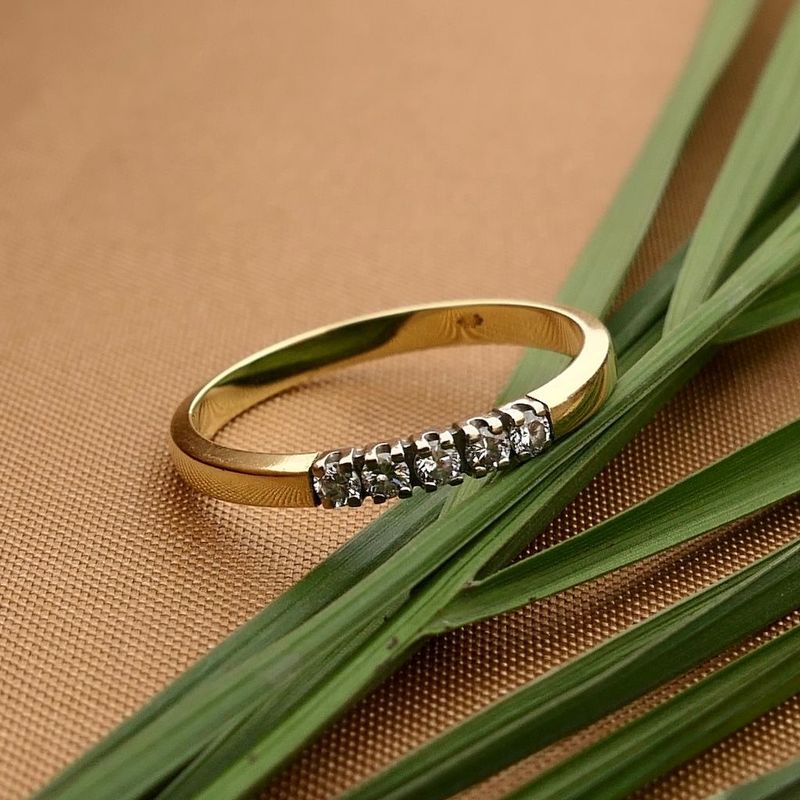 Image 2 of Golden Diamonde ring set with diamond; 0.10 ct.