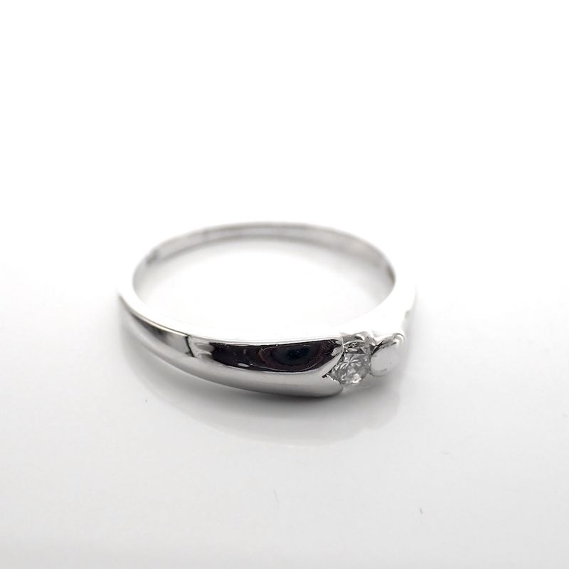 Image 3 of White gold solitaire ring with diamond; 0.14 ct.