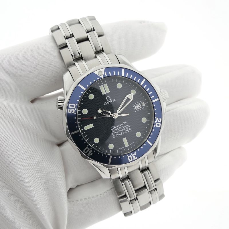 Image 7 of Omega Seamaster 300m 'James Bond' 2531.80.00; Automatic men's watch