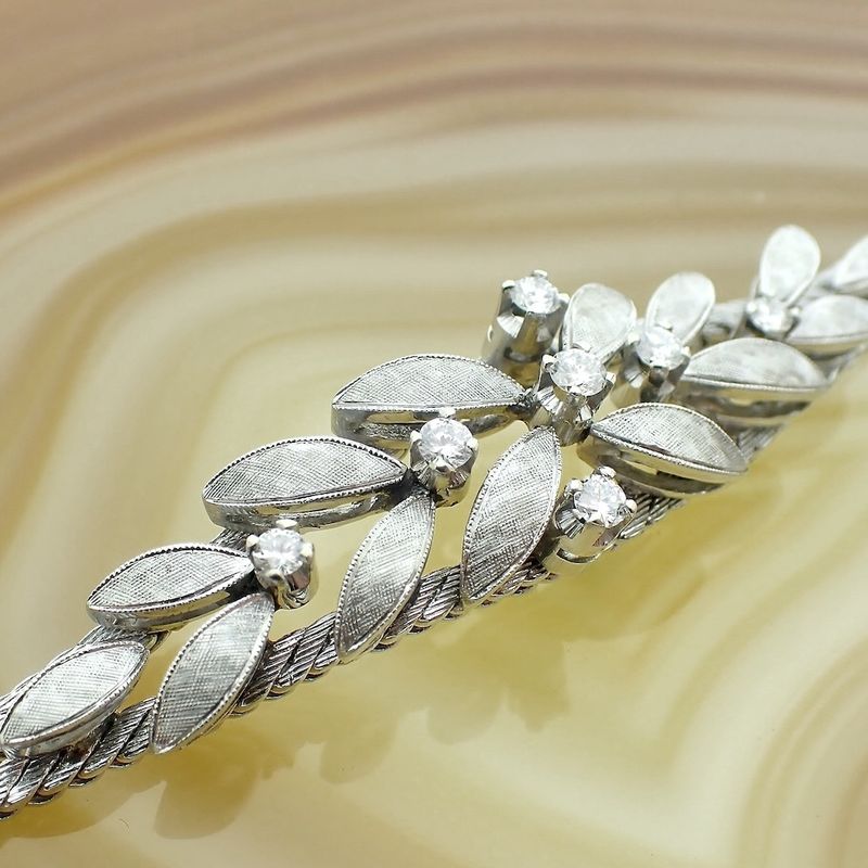 Image 11 of White gold link bracelet with diamond; 0.35 ct.