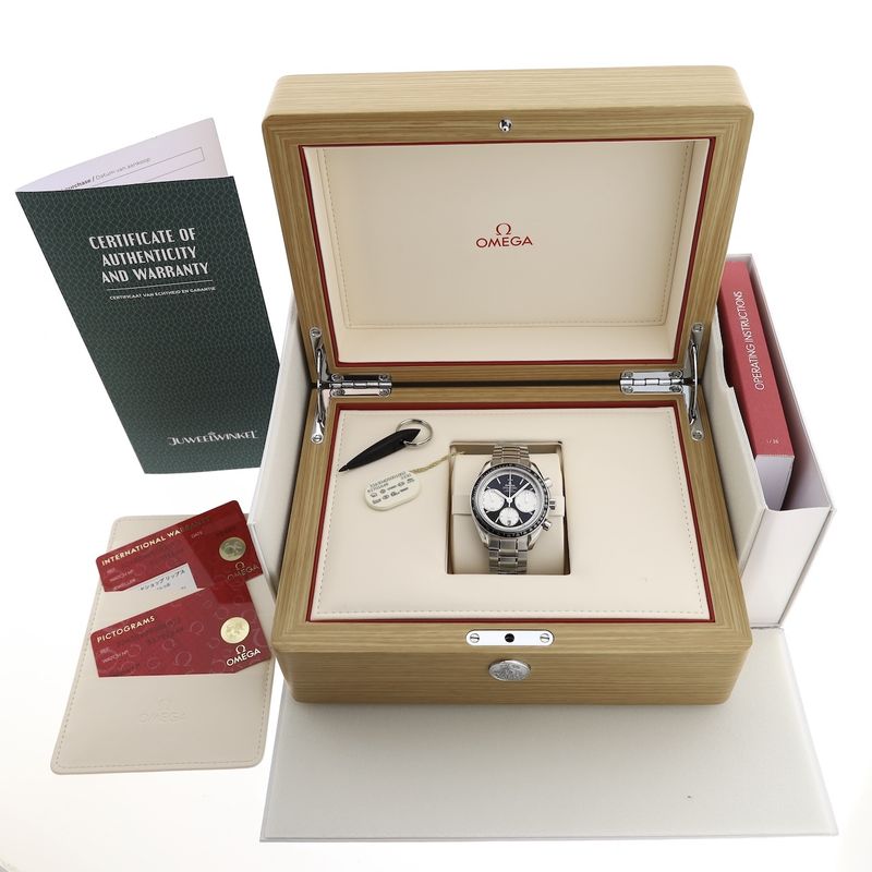 Image 4 of Omega Speedmaster Racing Chronograph 326.30.40.50.01.002; Automatic men's watch