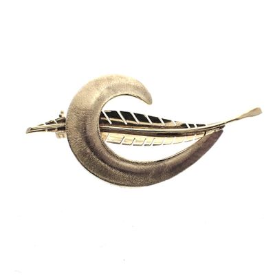 Image 1 of Gold brooch of a feather