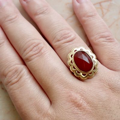 Image 2 of Vintage gold ring with carnelian