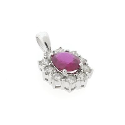 White gold pendant with pink spinel and diamond; 0.70 ct. Image 2 of White gold pendant with pink spinel and diamond; 0.70 ct.