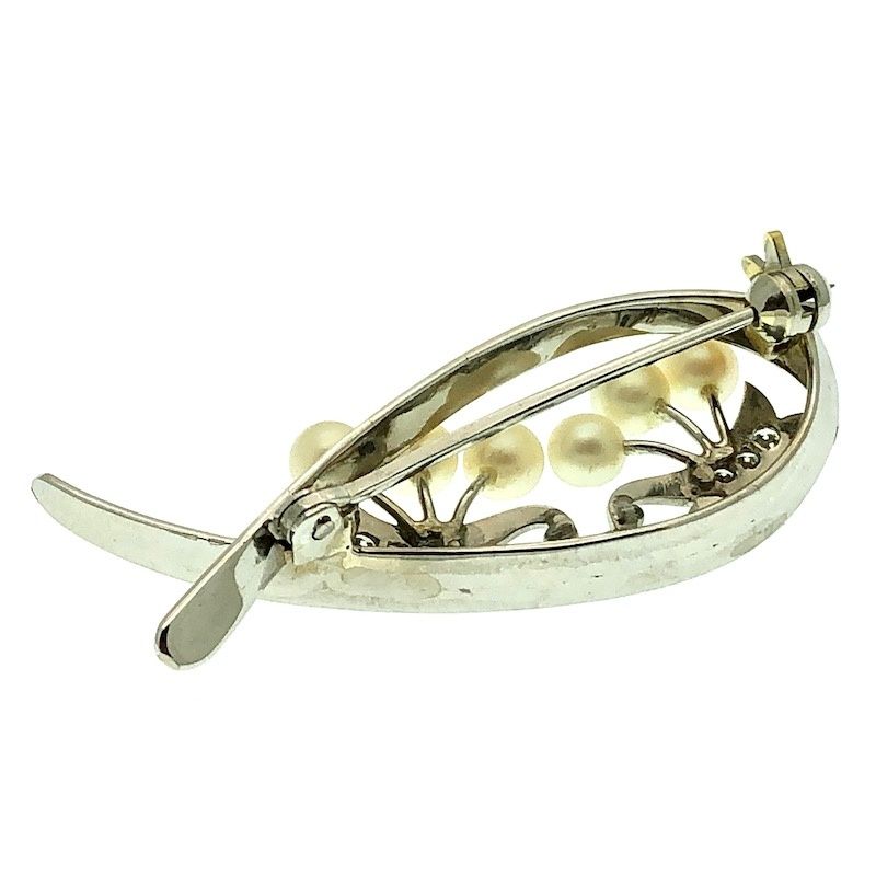 Image 3 of White gold brooch with diamond and pearl