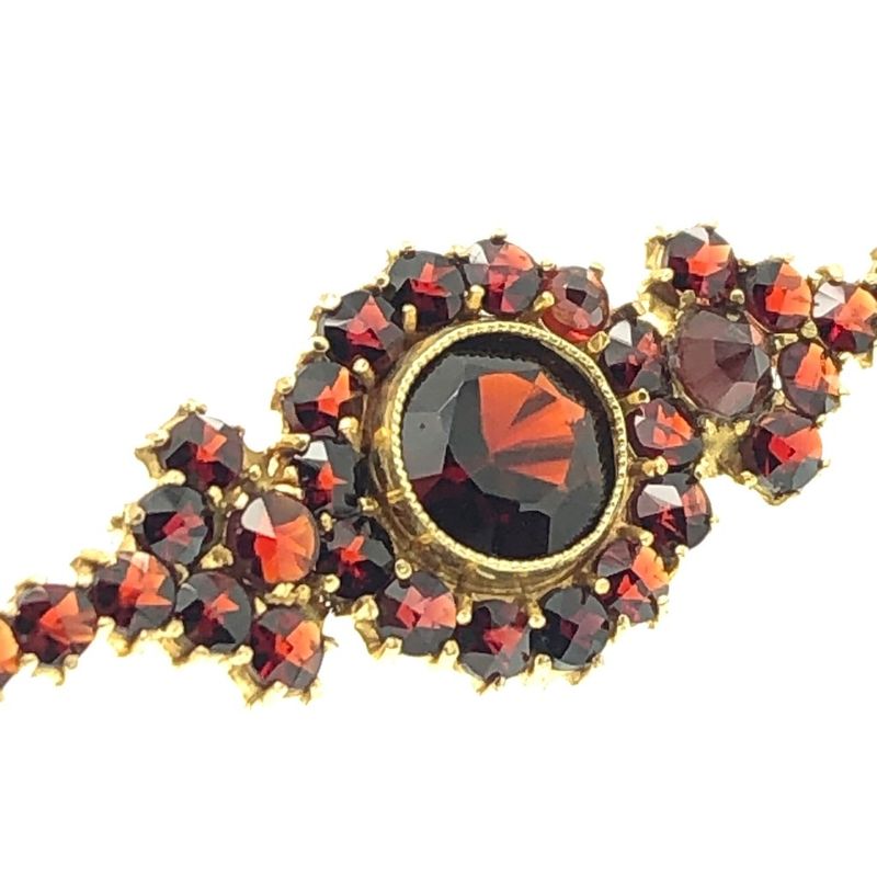 Image 2 of Vintage gold brooch with garnet stones