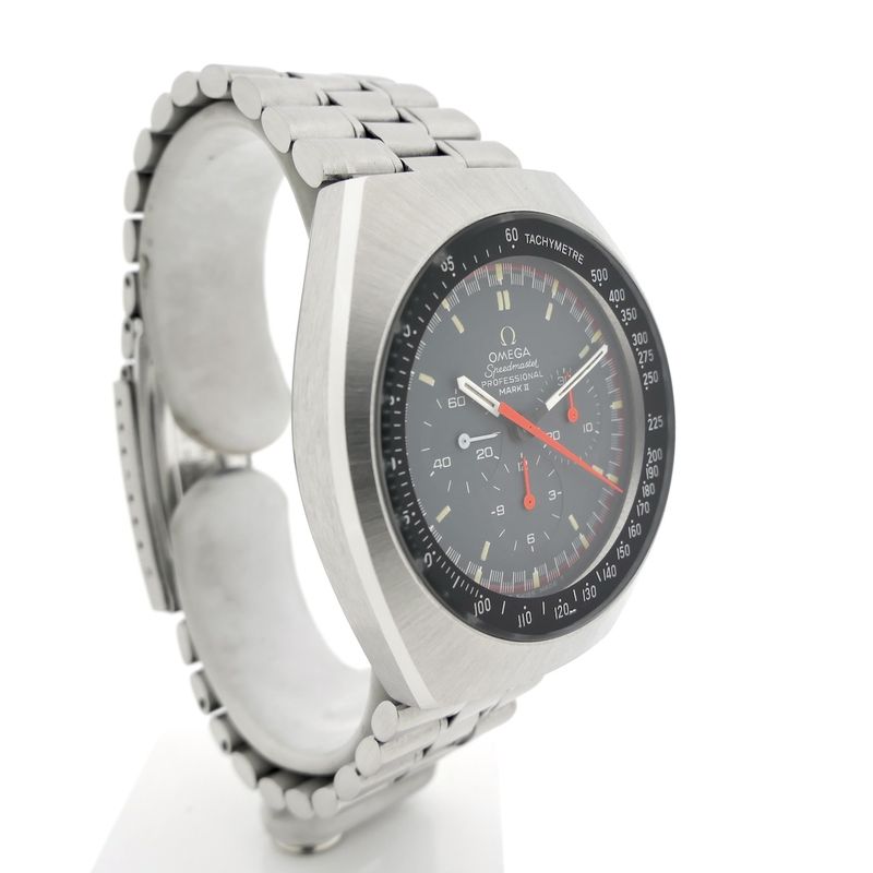 Image 3 of Omega Speedmaster Mark II 'Racing Dial' 145.014; Vintage chronograph men's watch