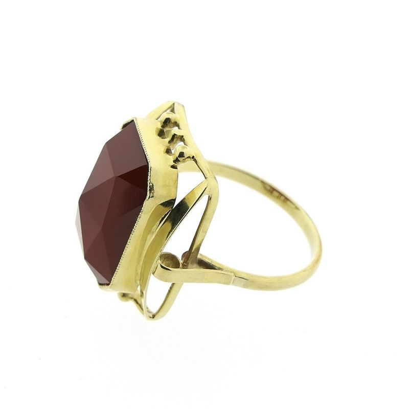Image 5 of Vintage gold ring with carnelian.