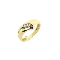 Gold ring with ruby ​​and diamond; 0.02 ct.