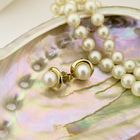 Image 7 of Gold stud earrings with pearl
