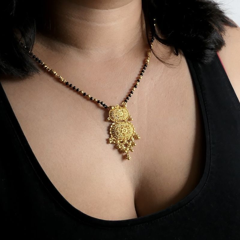 Image 11 of Gold Mangalsutra necklace with onyx