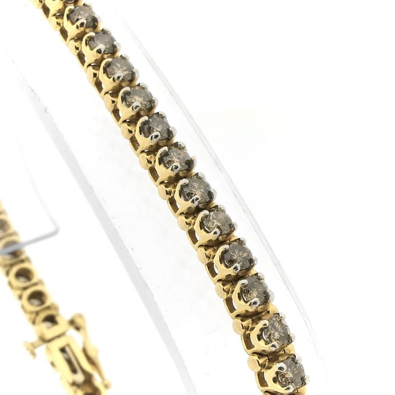 Image 2 of Gold bracelet with diamonds; 3.71 ct.