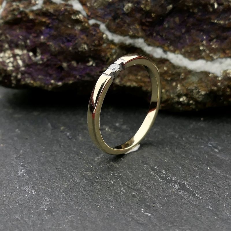 Image 2 of Gold solitaire ring with diamond; 0.035 ct. | Diamonde