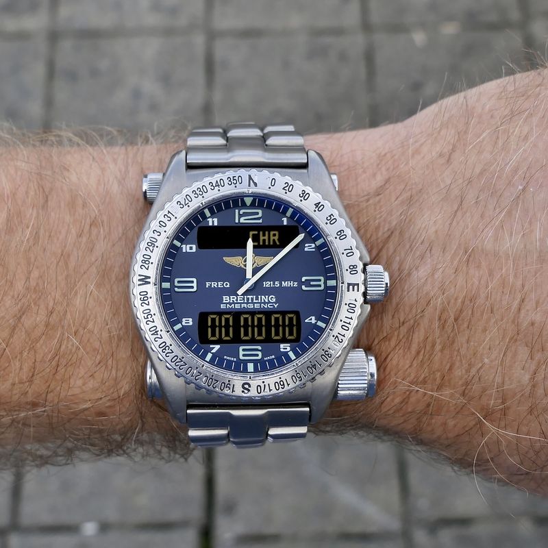 Image 21 of Breitling Emergency Professional E56121; Titanium men's watch with 121.5MHz emergency transmitter