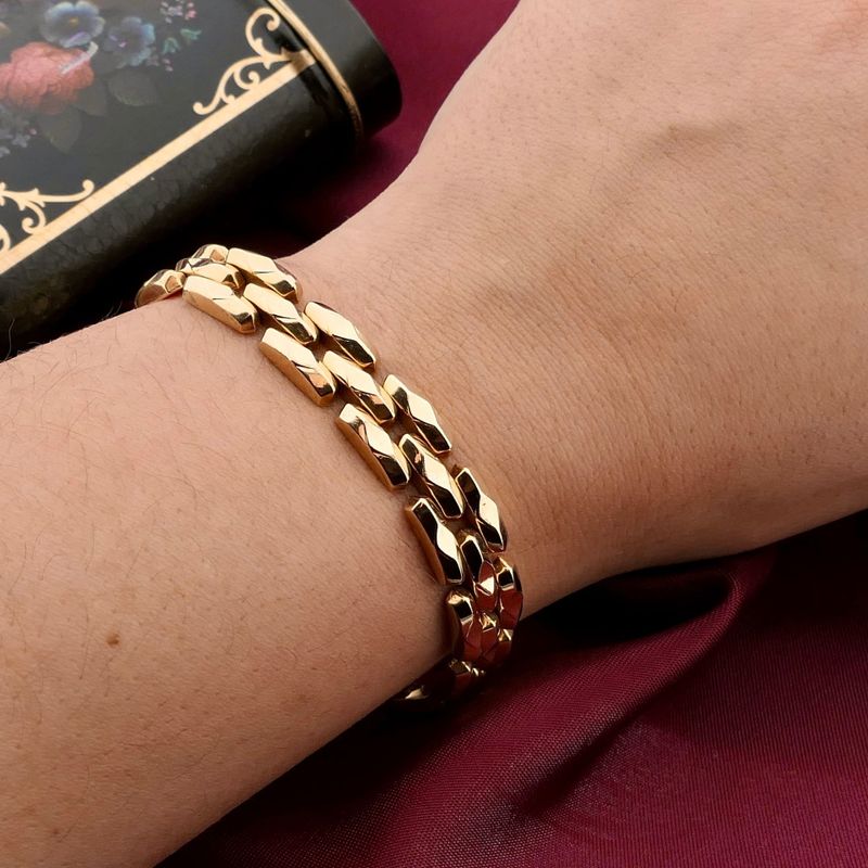 Image 4 of Gold Bismarck link bracelet