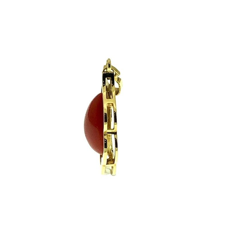 Image 2 of Gold pendant with oval cut carnelian stone