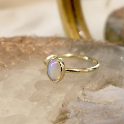 Image 2 of Gold ring with precious opal