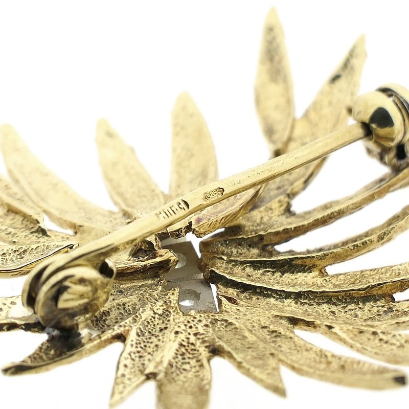 Image 8 of Vintage gold brooch with zirconia.