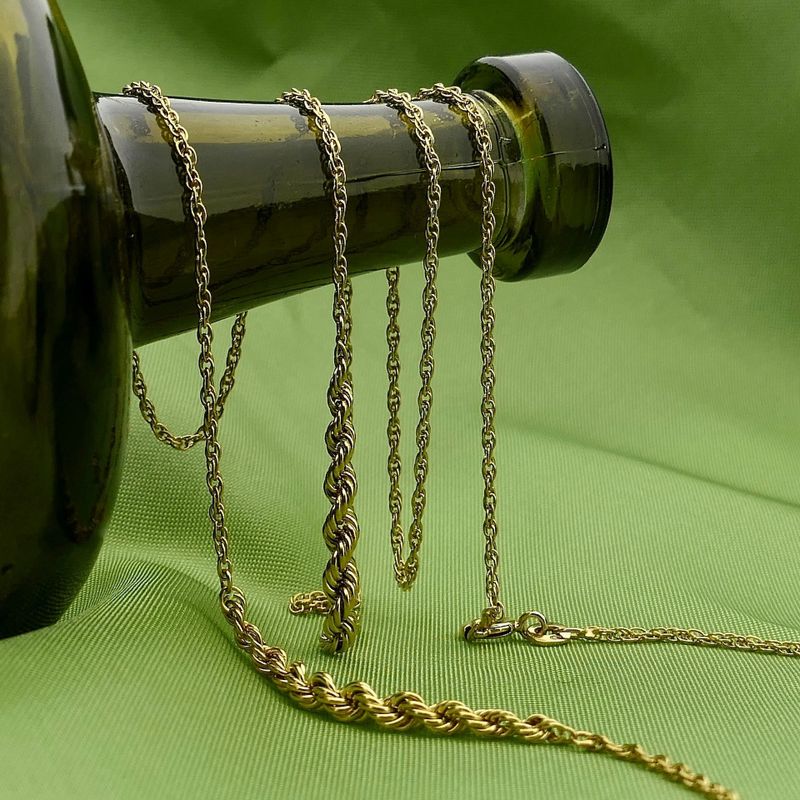 Image 2 of Twisted Link Chain; 14 Karat; 81.5 cm