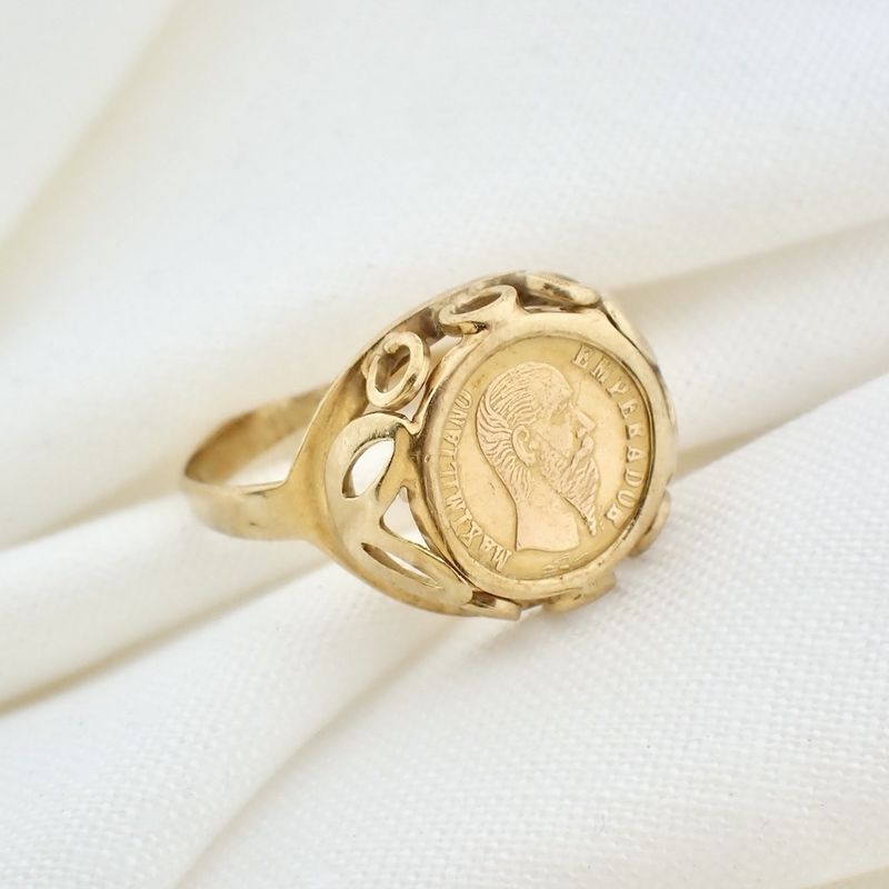 Image 6 of Gold ring with coin | Emperor Maximilian