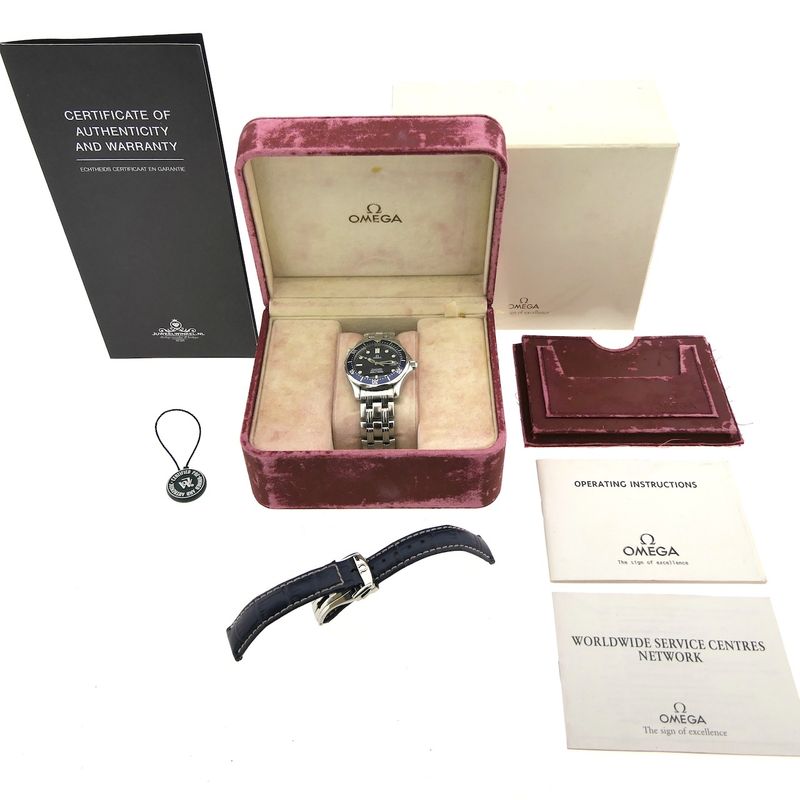 Image 4 of Omega Seamaster 300m 'James Bond' 2561.80.00; Men's diving watch