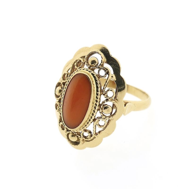 Image 3 of Gold ring with red coral | Vintage