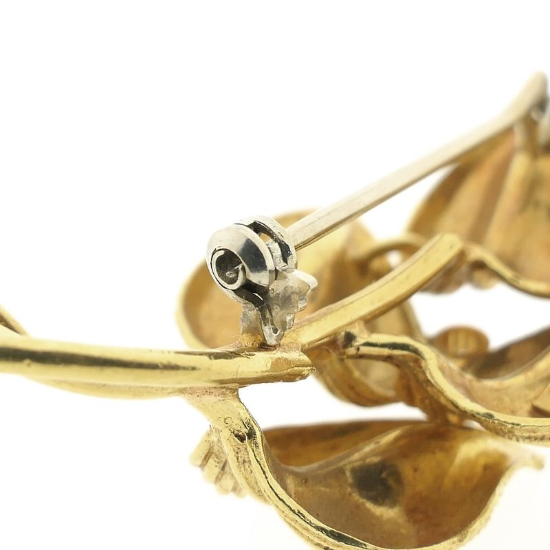 Image 7 of Gold brooch of leaves with sapphire