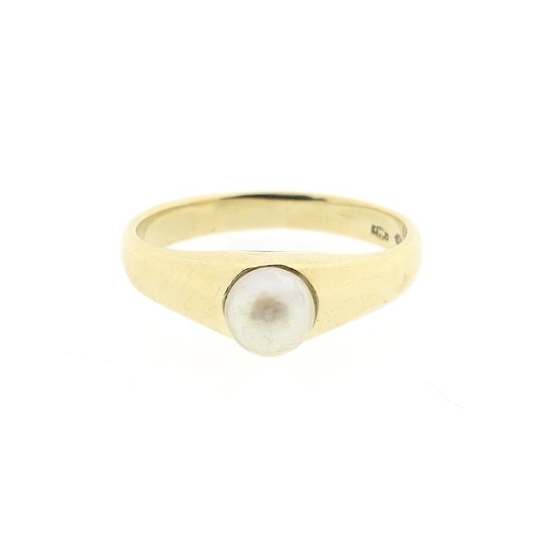 Image 2 of Vintage gold ring with pearl