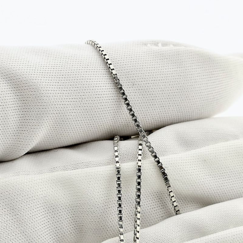 Image 4 of White gold Venetian link chain