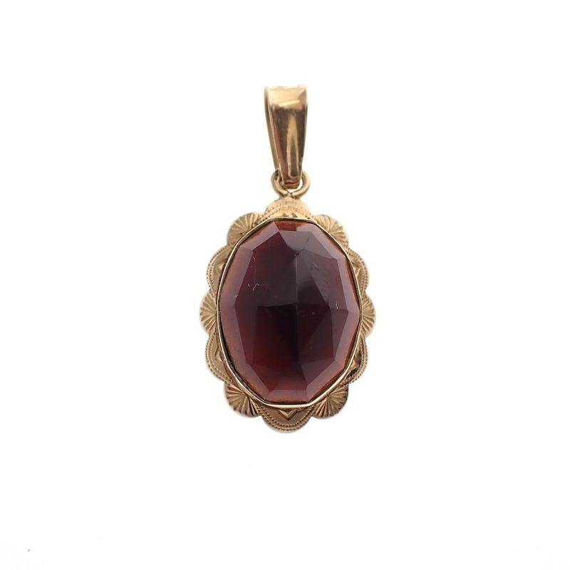 Image 1 of Vintage gold pendant with garnet