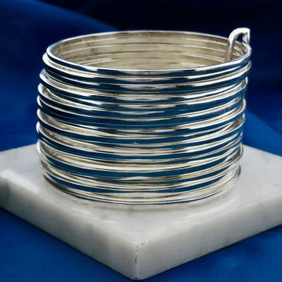 Afbeelding 2 van Vintage zilveren ringenarmband; Ø 69,8 mm 