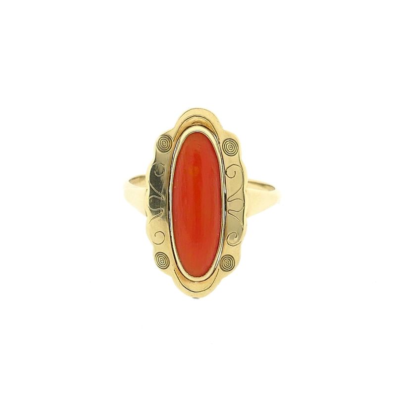 Image 3 of Vintage gold ring with red coral