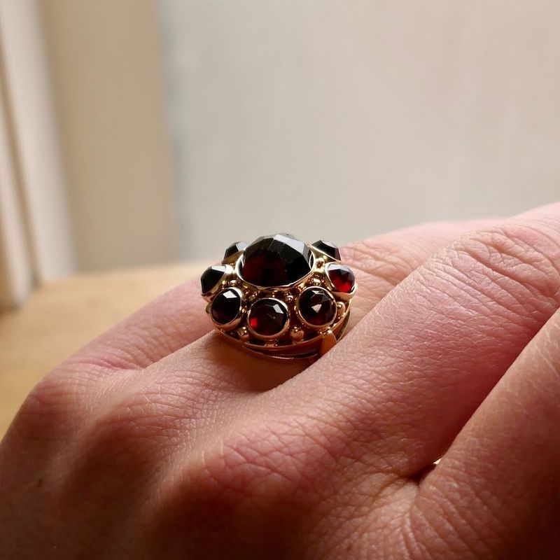 Image 6 of Vintage gold entouragering set with garnets