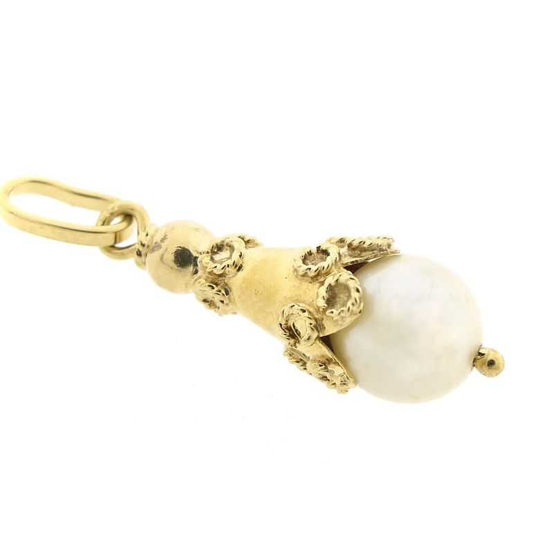 Image 5 of Vintage gold pendant with pearl