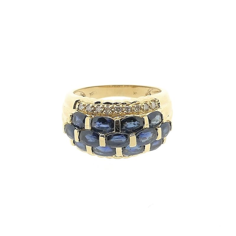 Image 3 of Gold ring with sapphire and diamond | 0.18 ct.