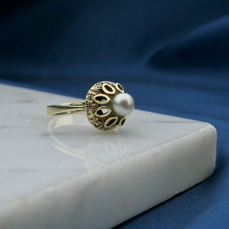 Image 9 of Vintage gold ring with Tahitian pearl