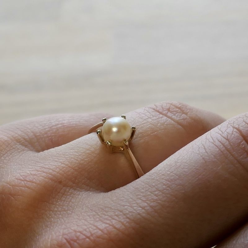 Image 10 of 8 carat ring with pearl