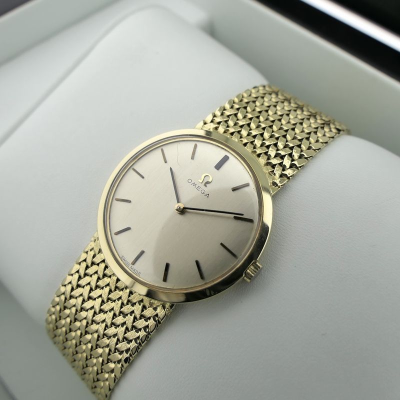 Image 20 of Omega Geneva Ref. 7166; Vintage 14k Gold Men's Watch