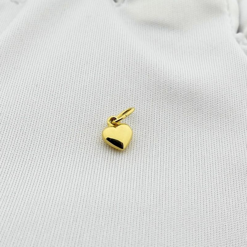 Image 8 of Gold minimalist pendant of a heart