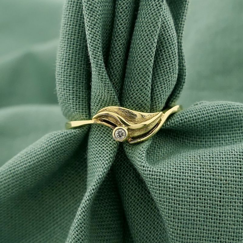 Image 2 of Gold ring with diamond; 0.015 ct.