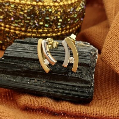 Image 2 of Bicolor gold stud earrings with diamonds