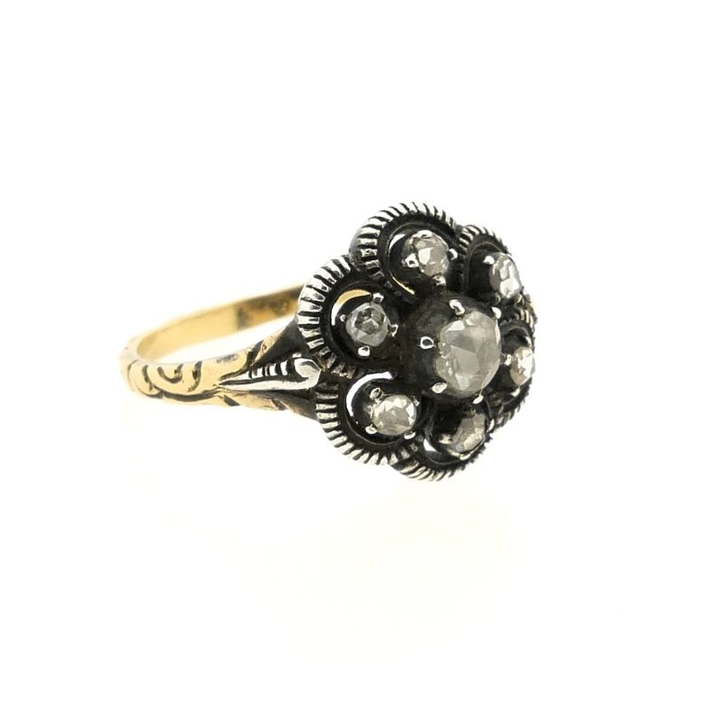 Image 8 of Gold Victorian ring with rose-cut diamonds