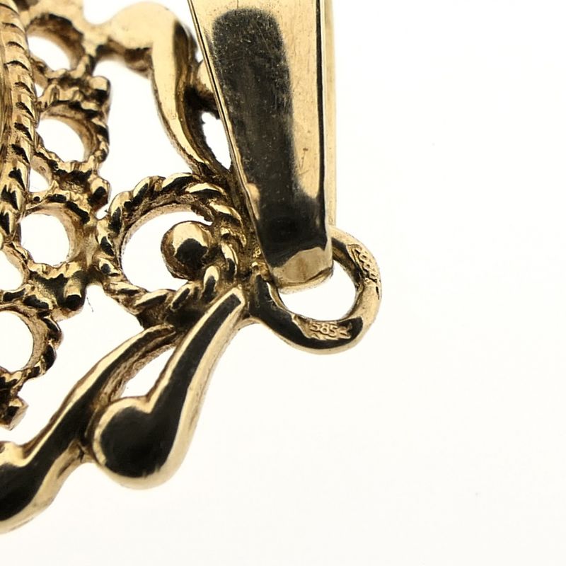 Image 5 of Vintage gold pendant with garnet