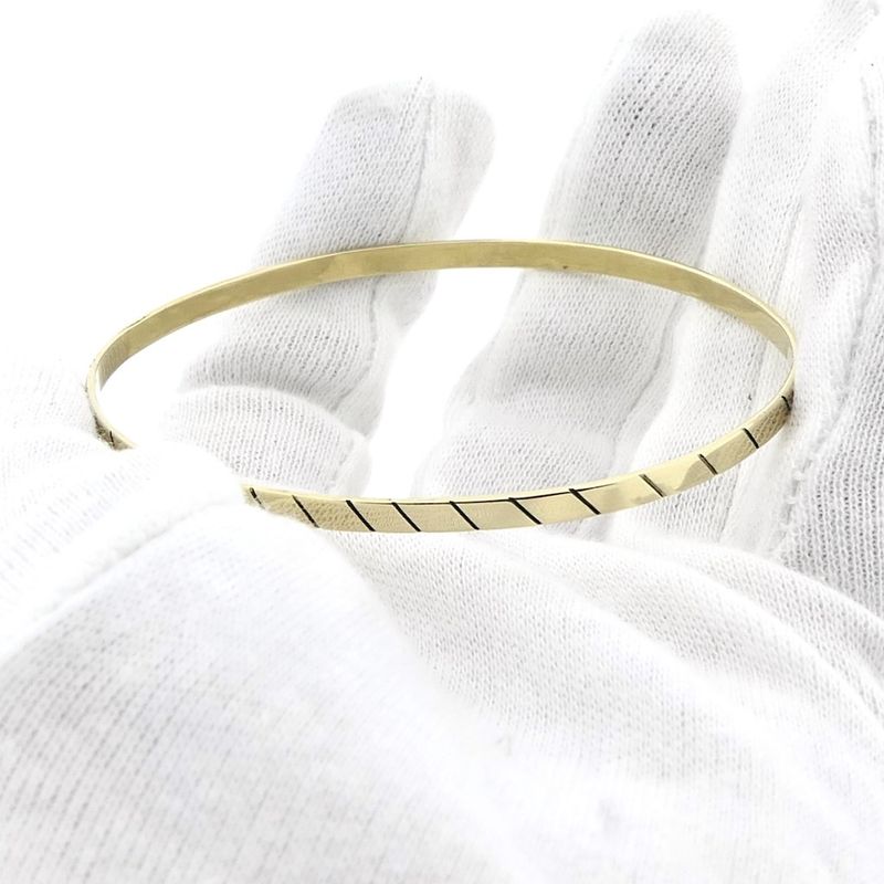 Image 4 of Gold slave bracelet with pattern