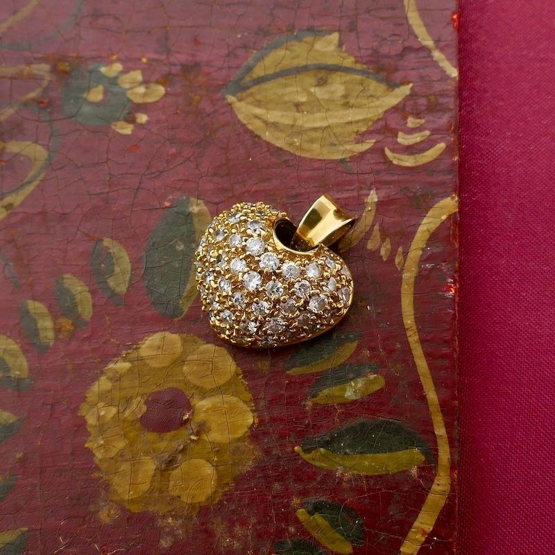Image 2 of Gold heart pendant with zirconia