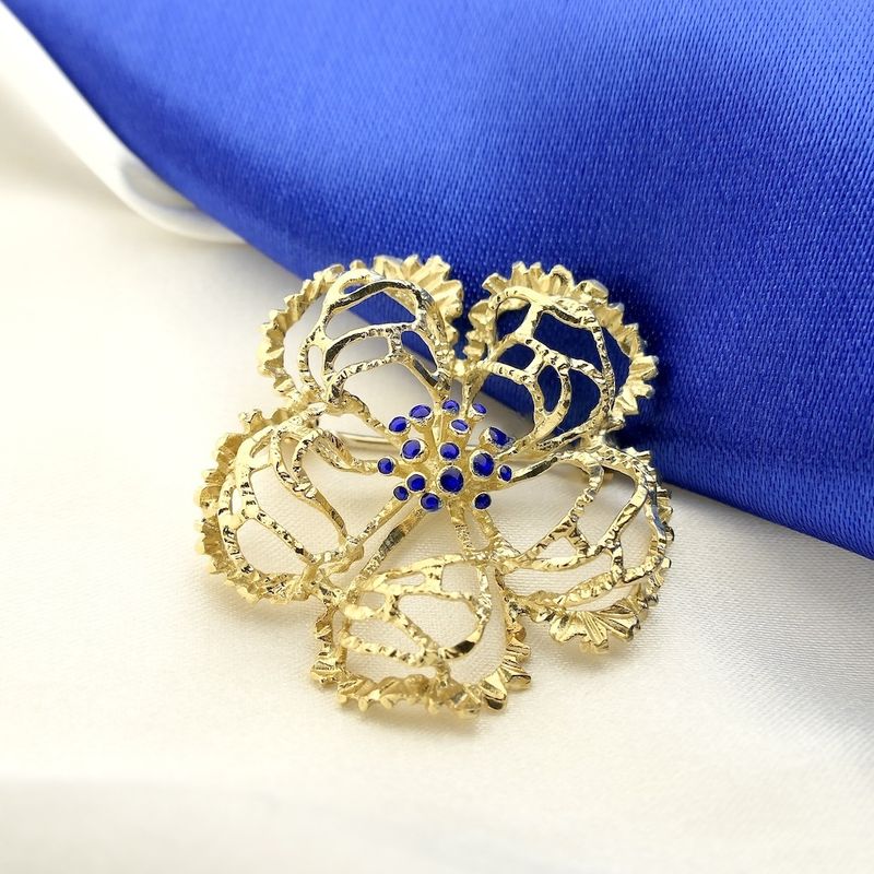 Image 8 of Gold brooch as a flower with enamel