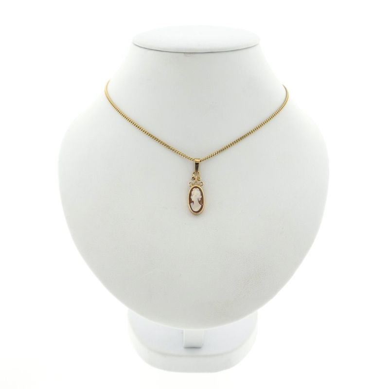 Image 3 of Gold pendant with cameo | Vintage