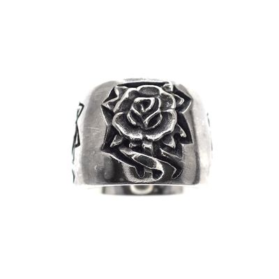 Silver wide ring with rose engravings Image 2 of Silver wide ring with rose engravings