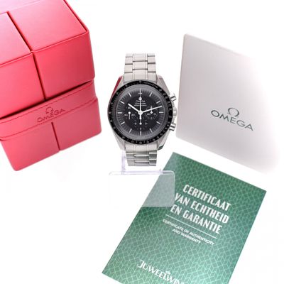 Omega Speedmaster Professional Moonwatch 3570.50.00 Image 2 of Omega Speedmaster Professional Moonwatch 3570.50.00
